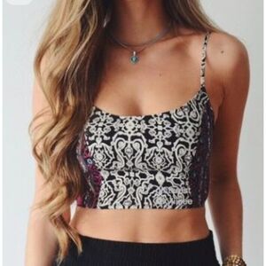 Forever 21 Black and Cream Patterned Crop Top